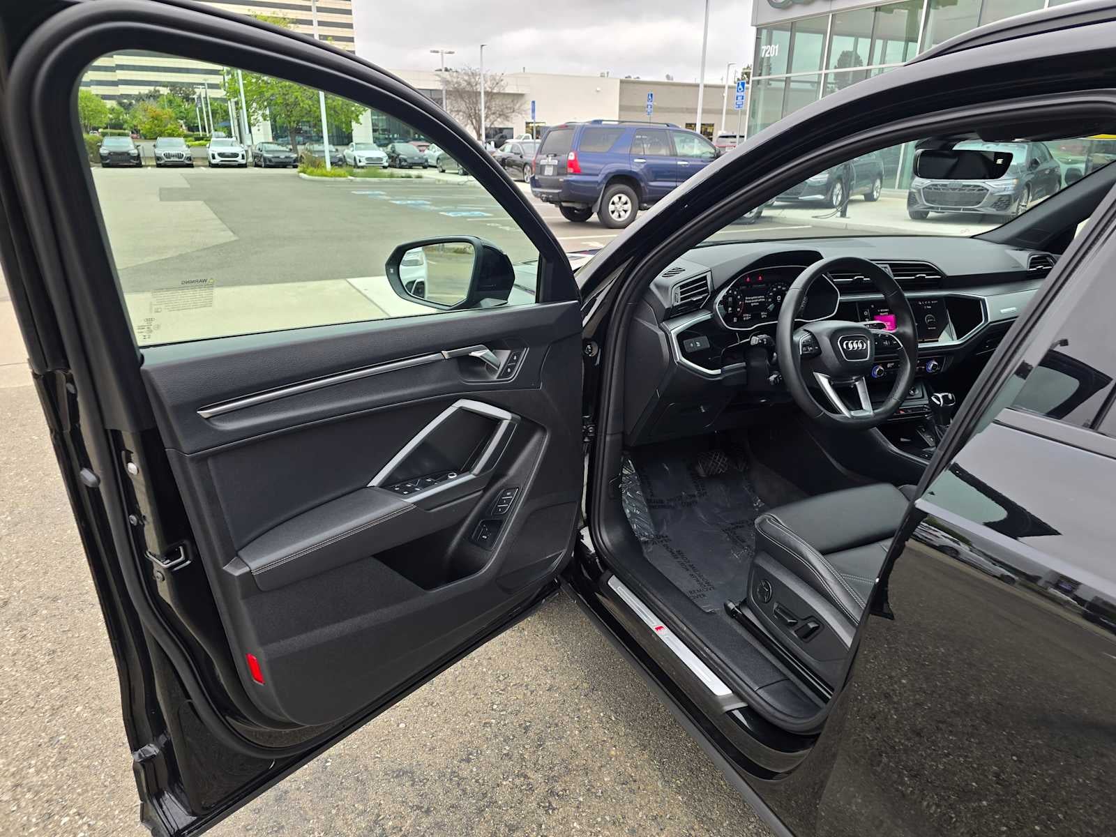 2025 Audi Q3 S line Premium