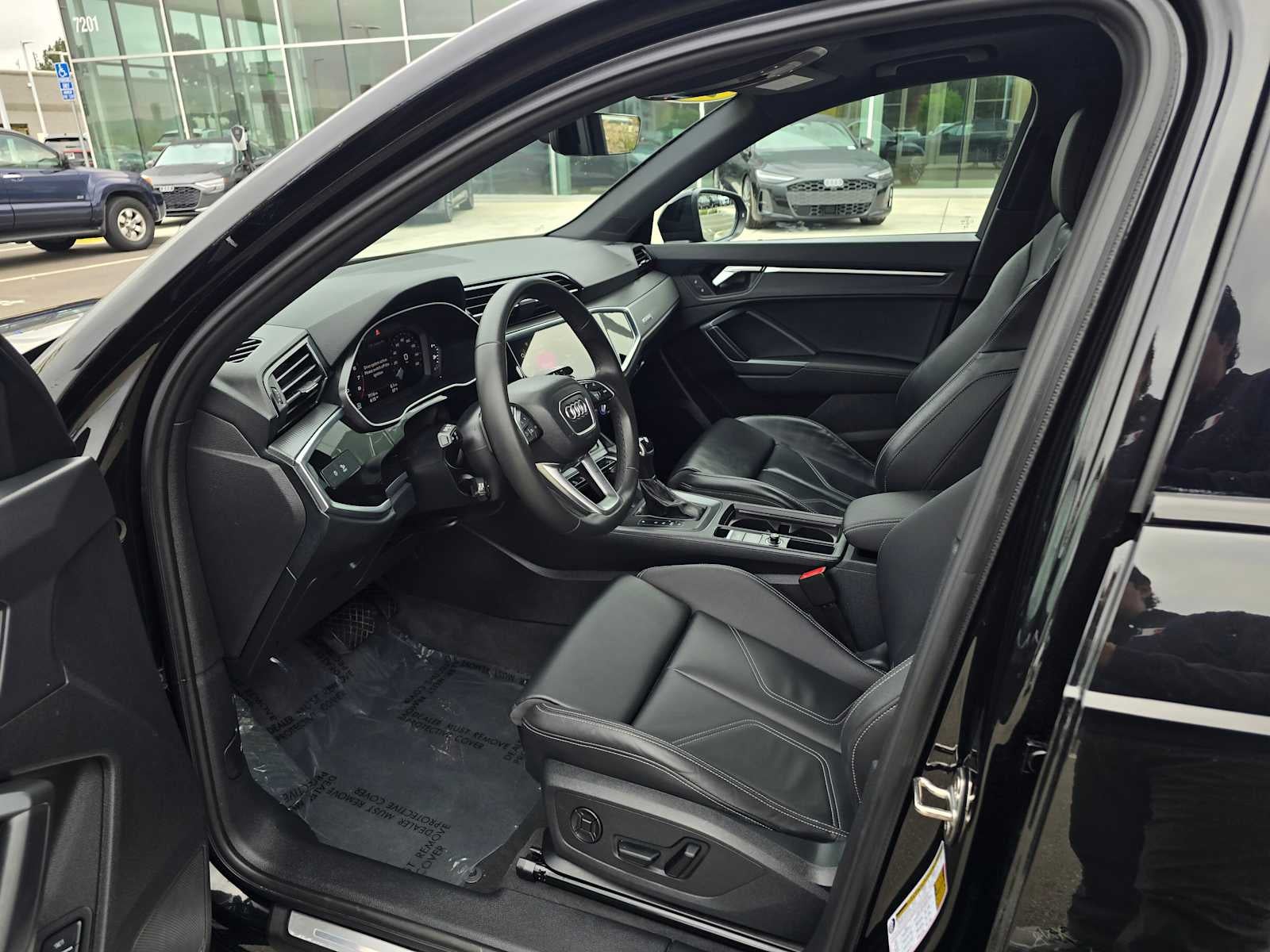 2025 Audi Q3 S line Premium