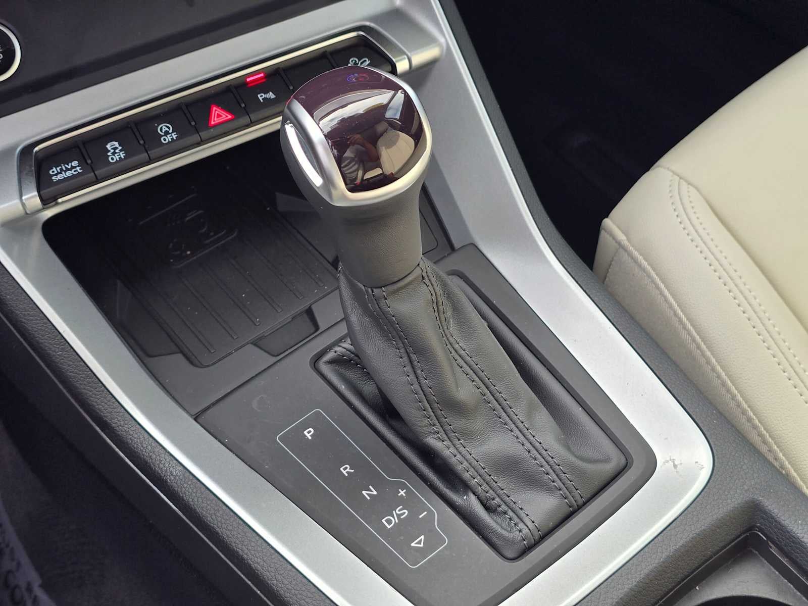 2024 Audi Q3 S line Premium