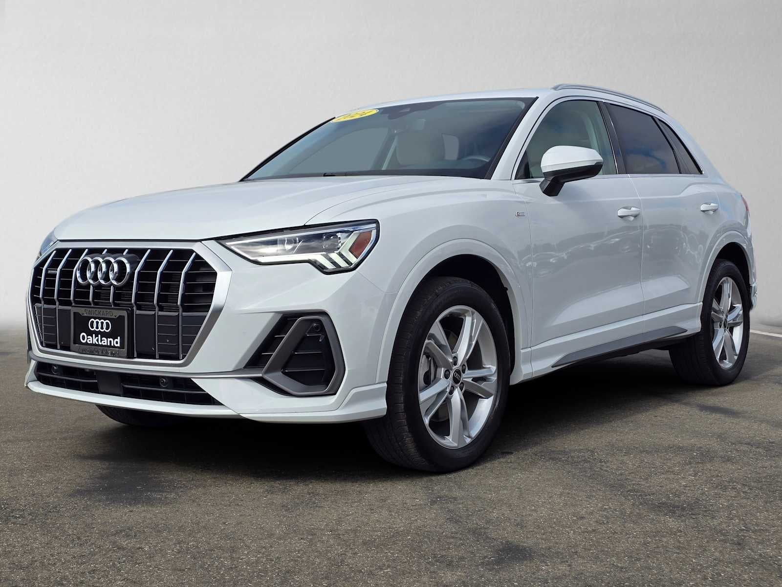 2024 Audi Q3 S line Premium