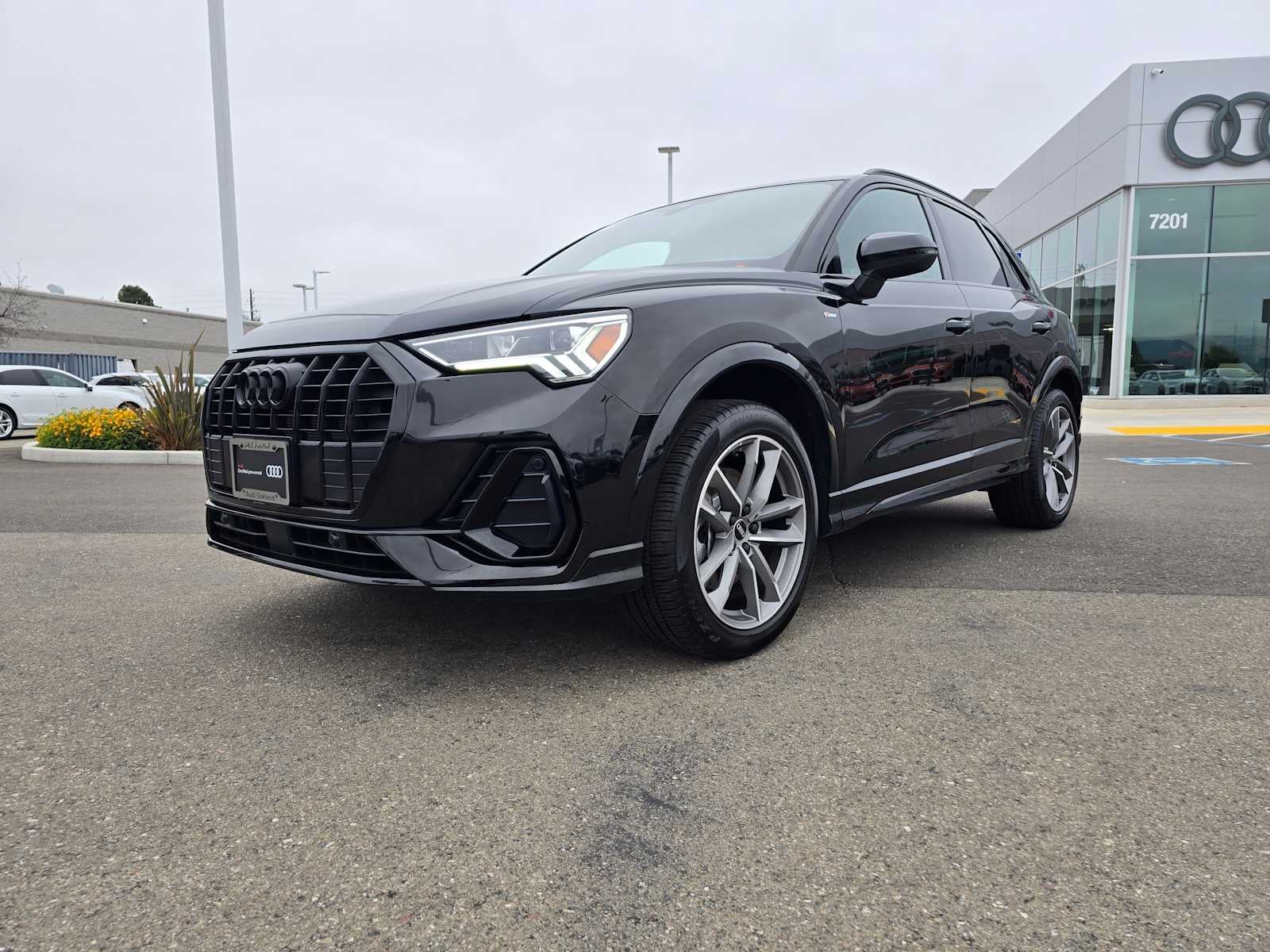 2025 Audi Q3 S line Premium