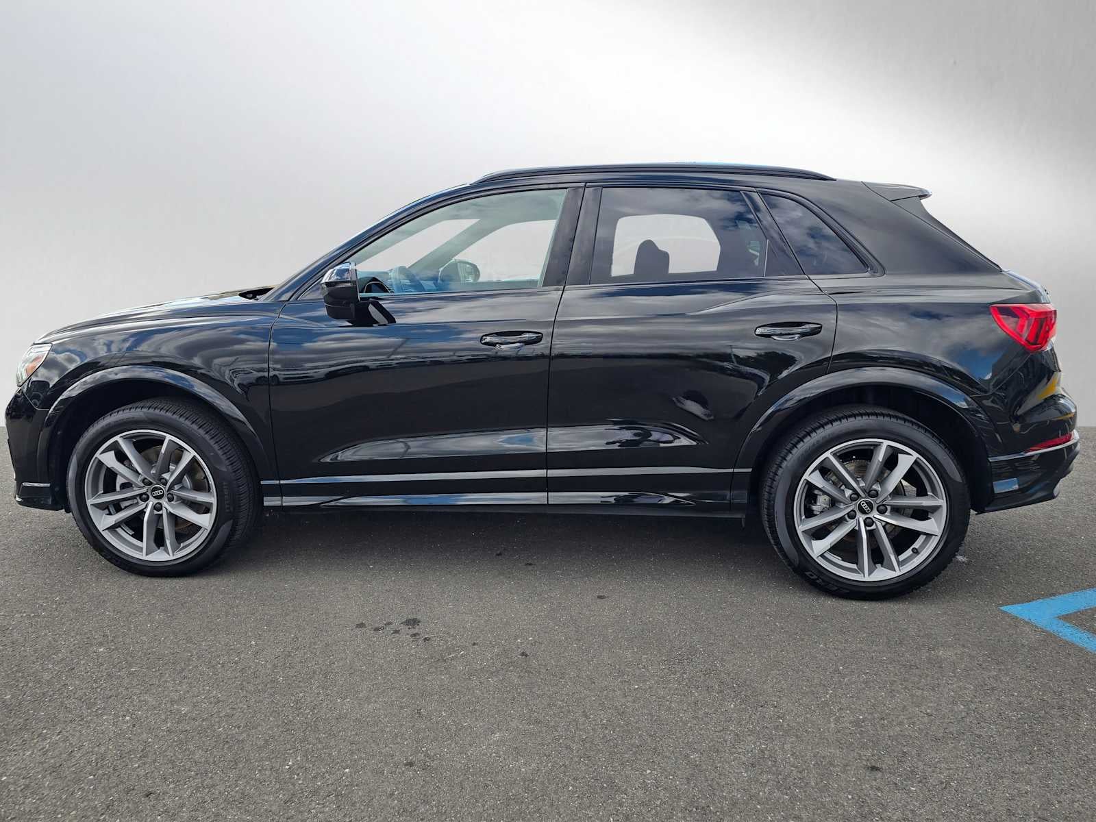 2025 Audi Q3 S line Premium