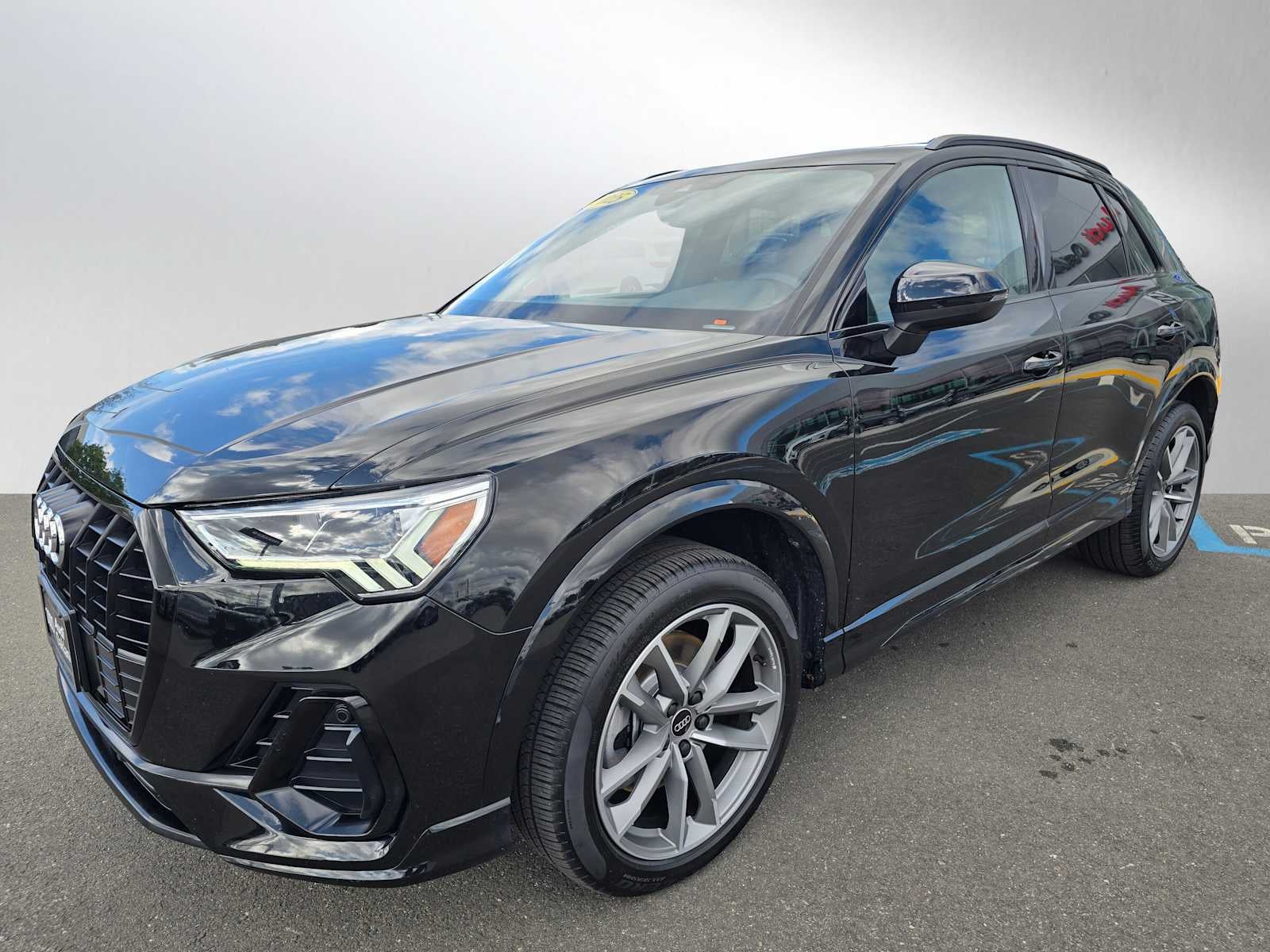 2025 Audi Q3 S line Premium