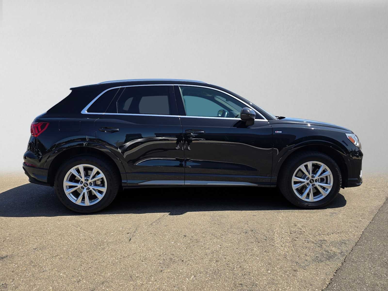 2024 Audi Q3 S line Premium
