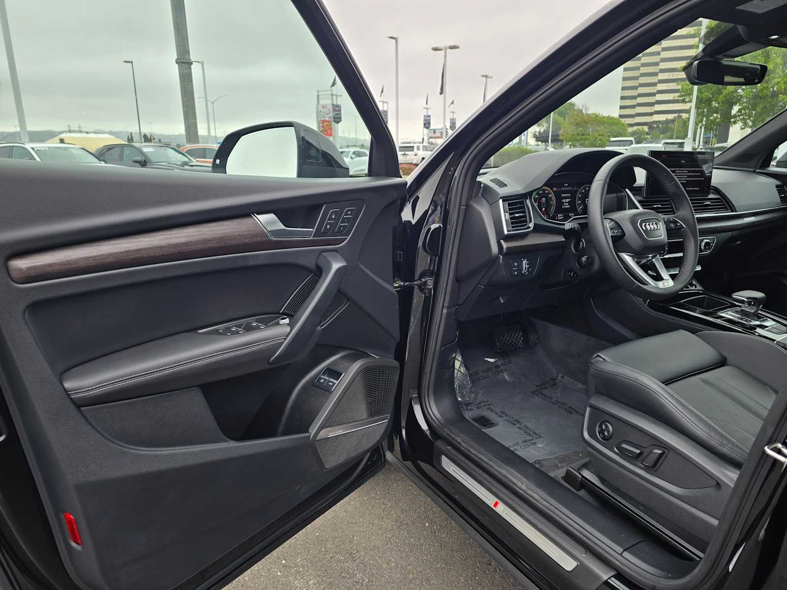 2025 Audi Q5 S line Premium Plus