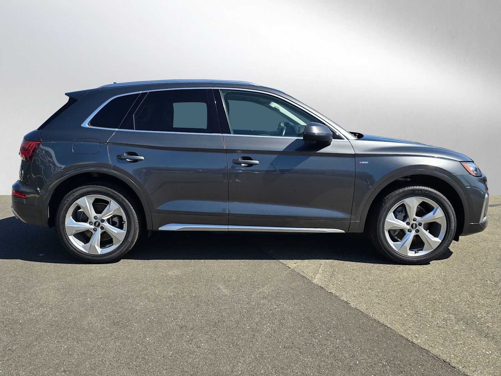 2023 Audi Q5 S line Premium Plus