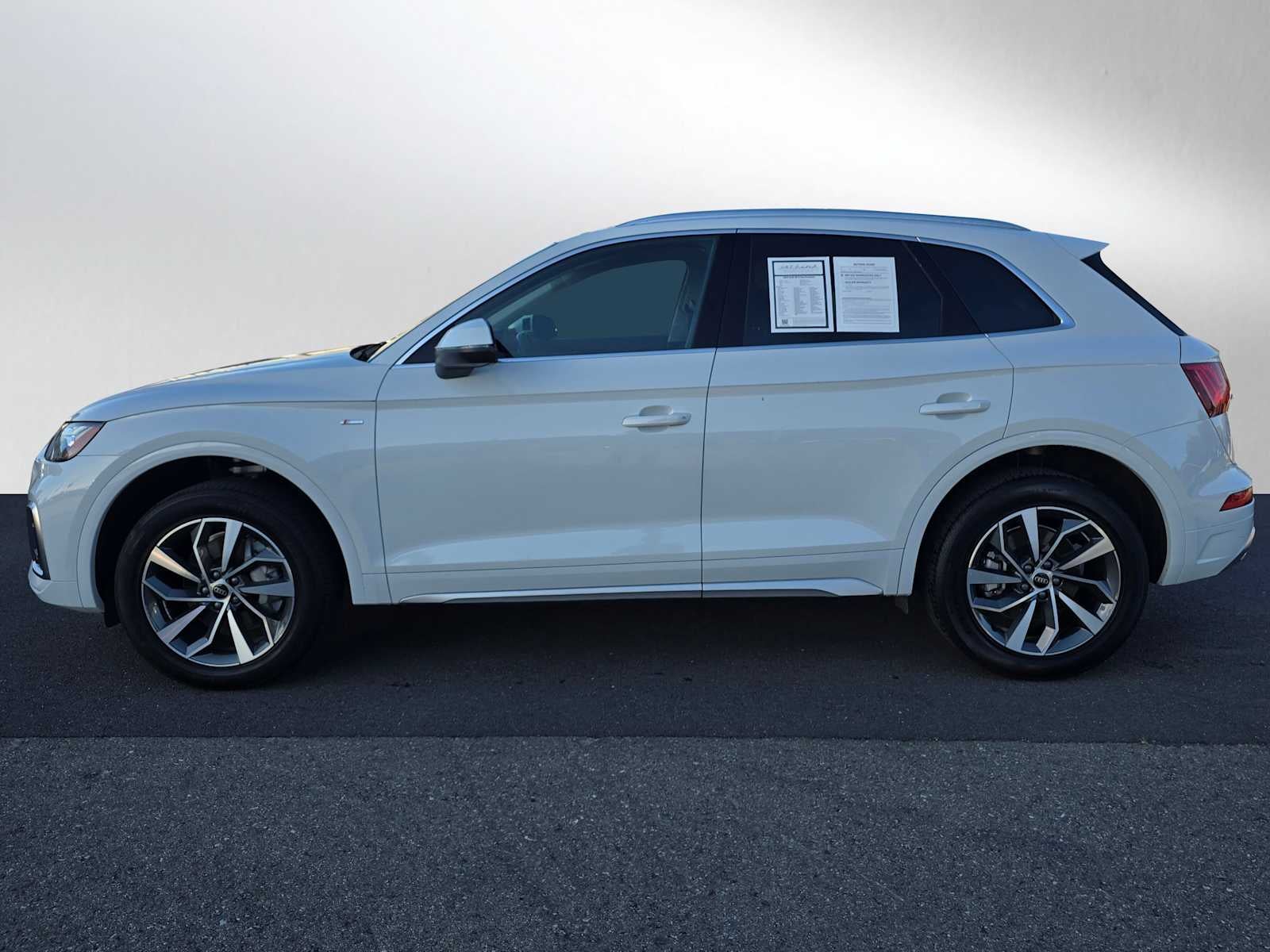 2024 Audi Q5 S line Premium Plus