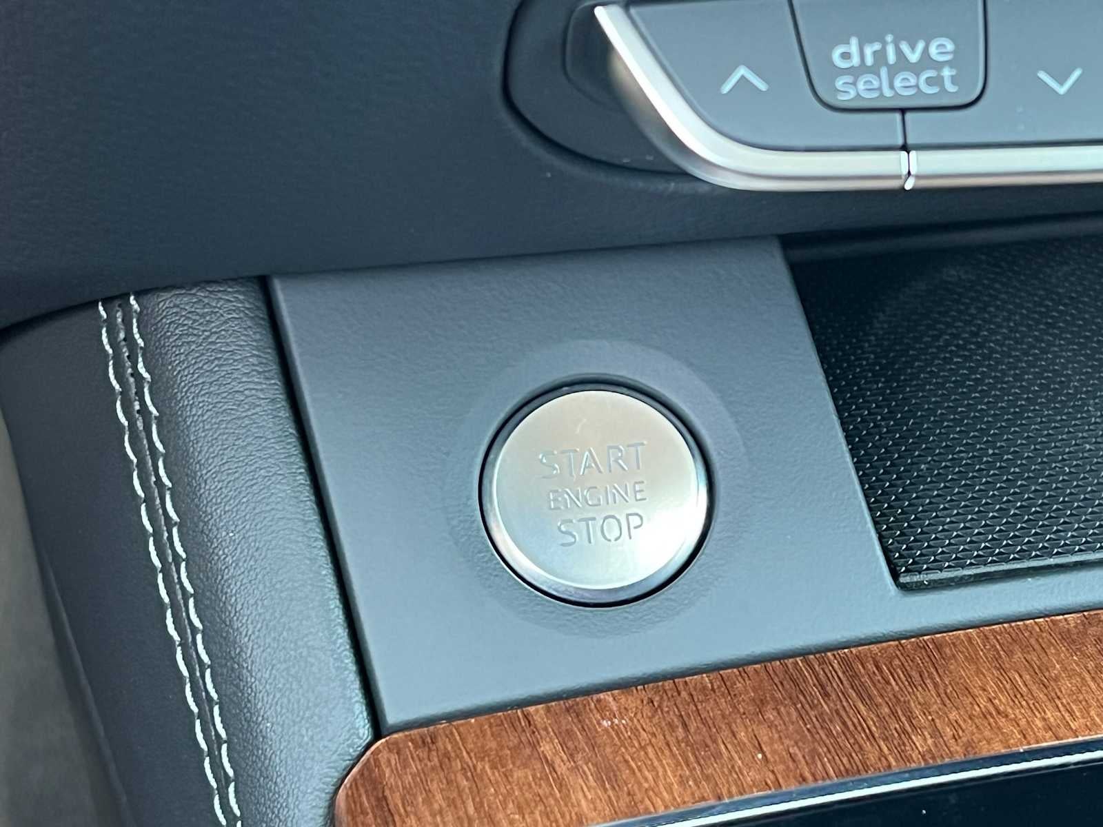 2023 Audi Q5 S line Premium Plus