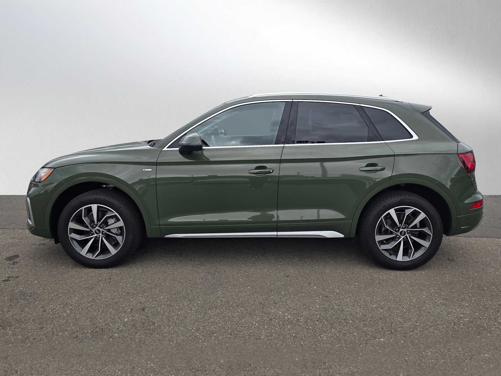 2024 Audi Q5 S line Premium Plus