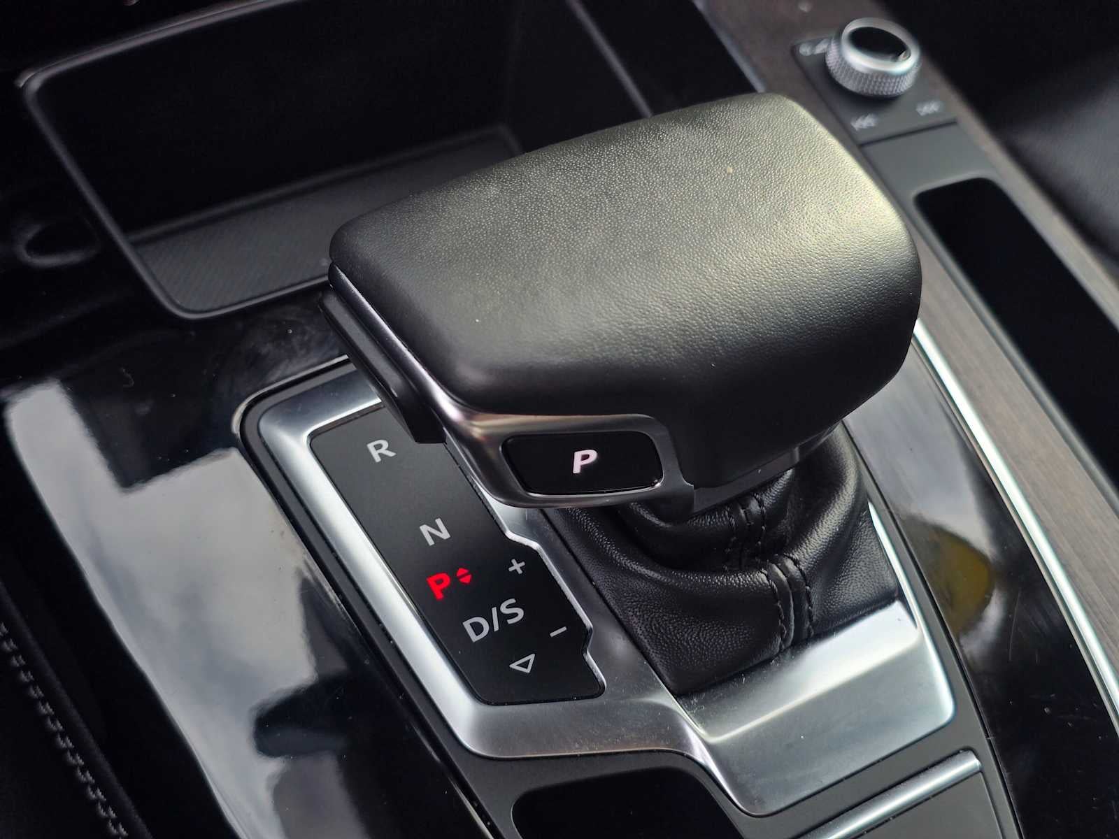 2025 Audi Q5 S line Premium Plus