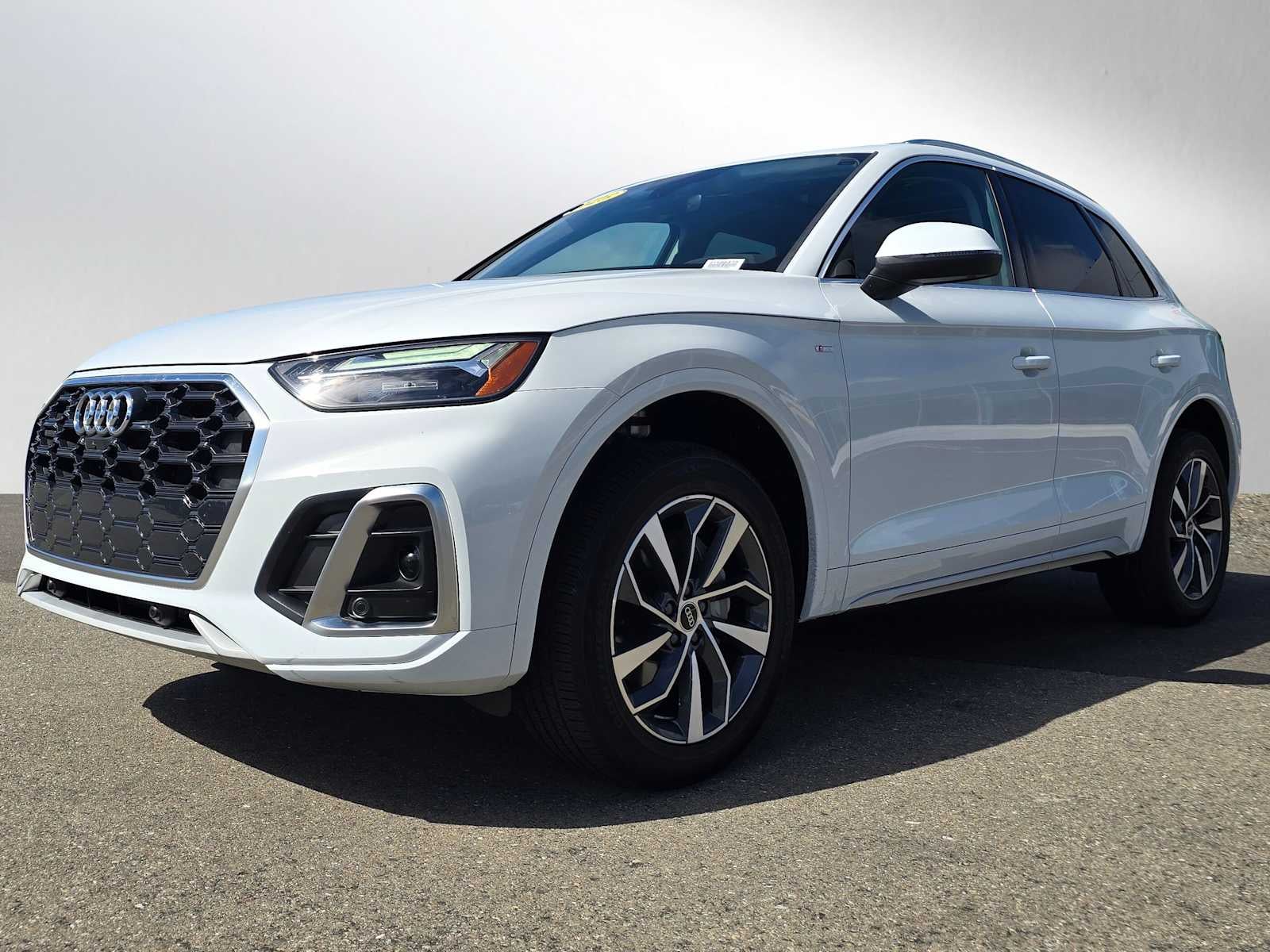 2023 Audi Q5 S line Premium Plus