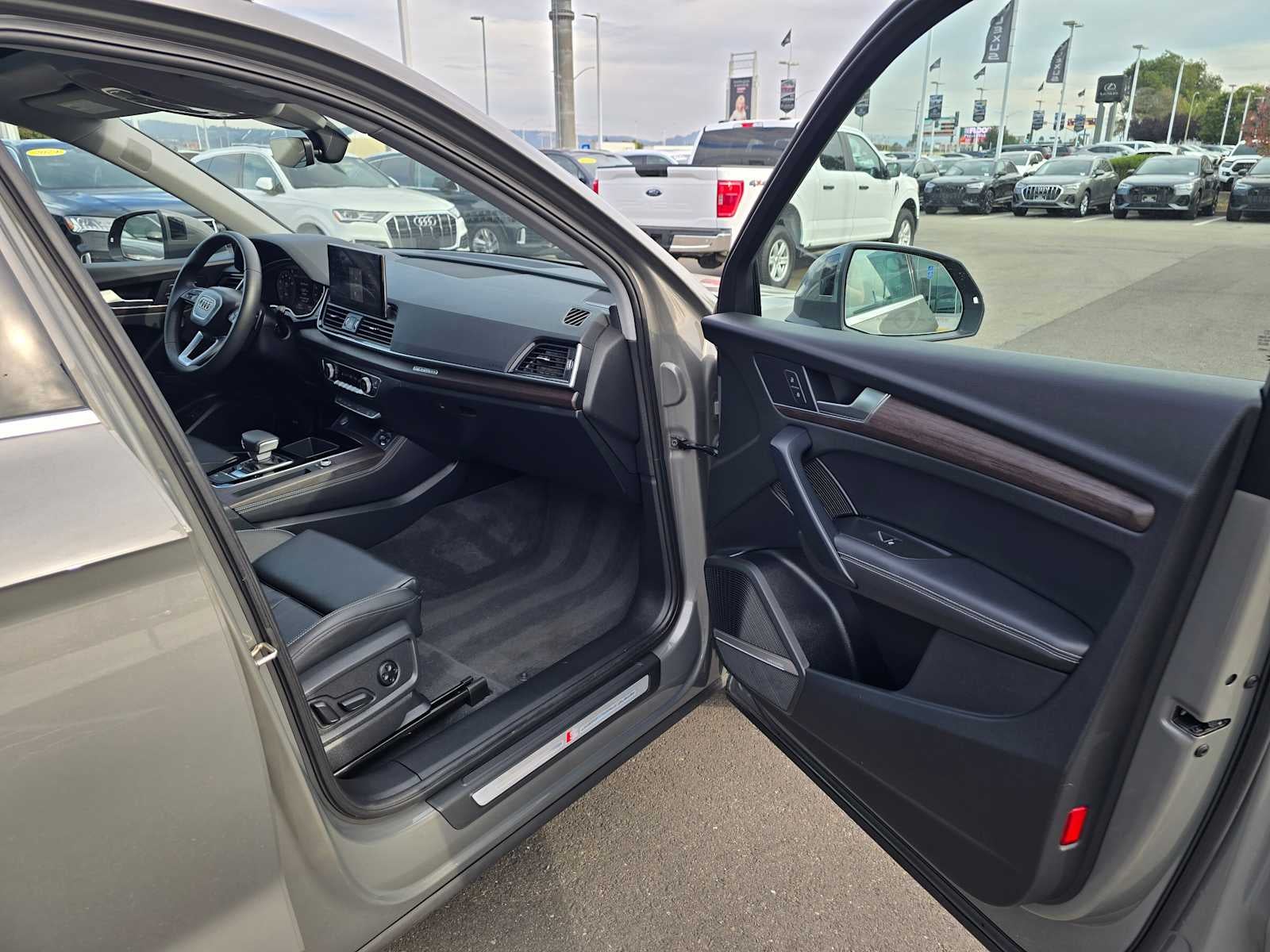 2025 Audi Q5 S line Premium Plus