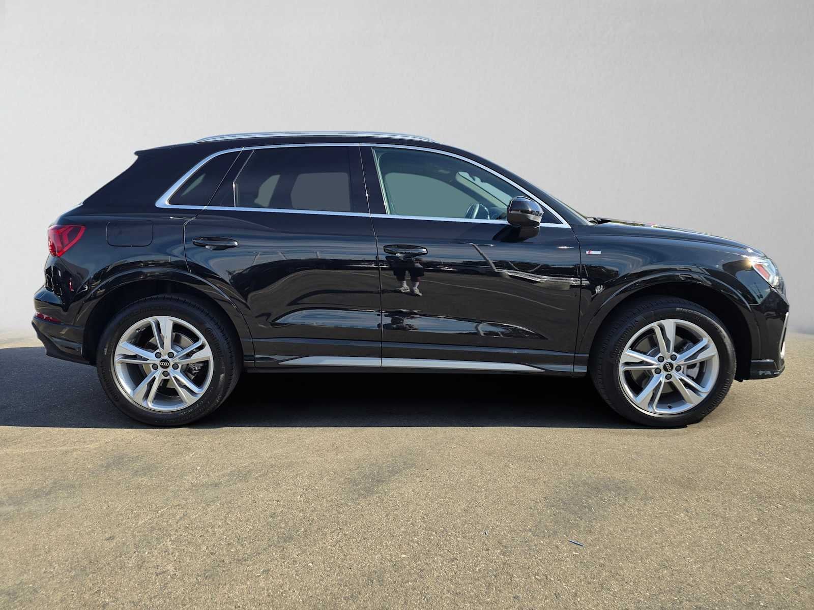 2023 Audi Q3 S line Premium Plus