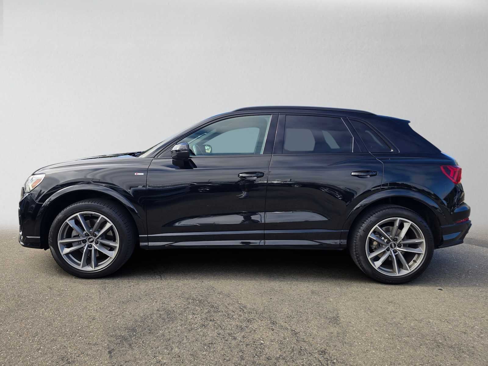 2022 Audi Q3 S line Premium Plus