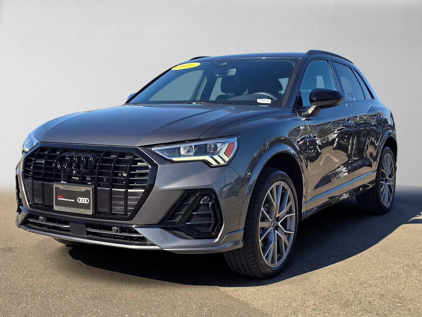 2025 Audi Q3 S line Premium Plus