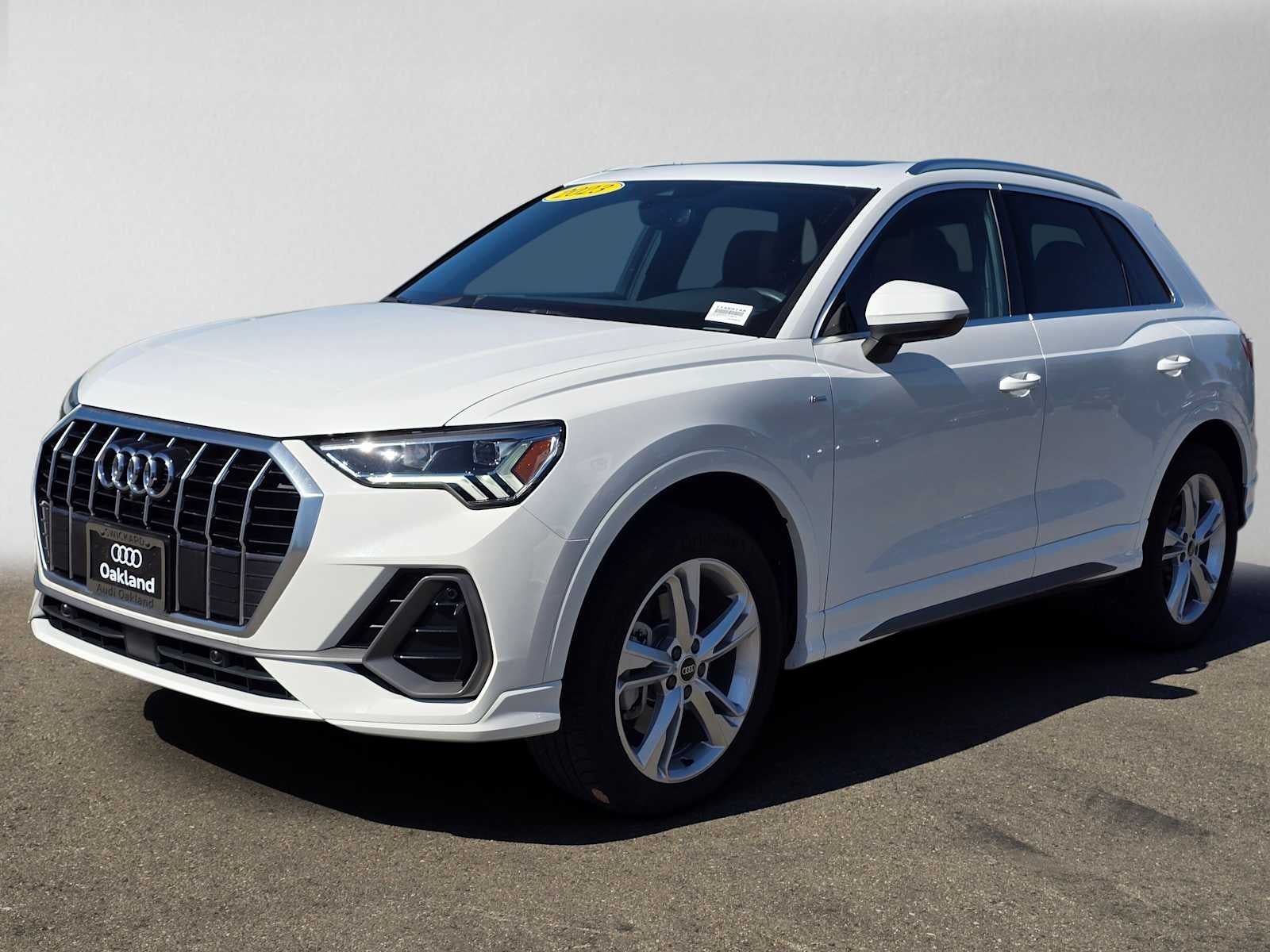 2023 Audi Q3 S line Premium Plus