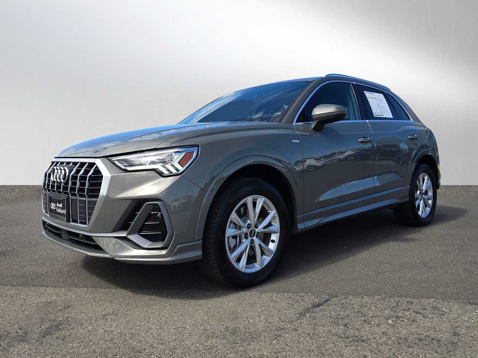 2023 Audi Q3 S line Premium Plus