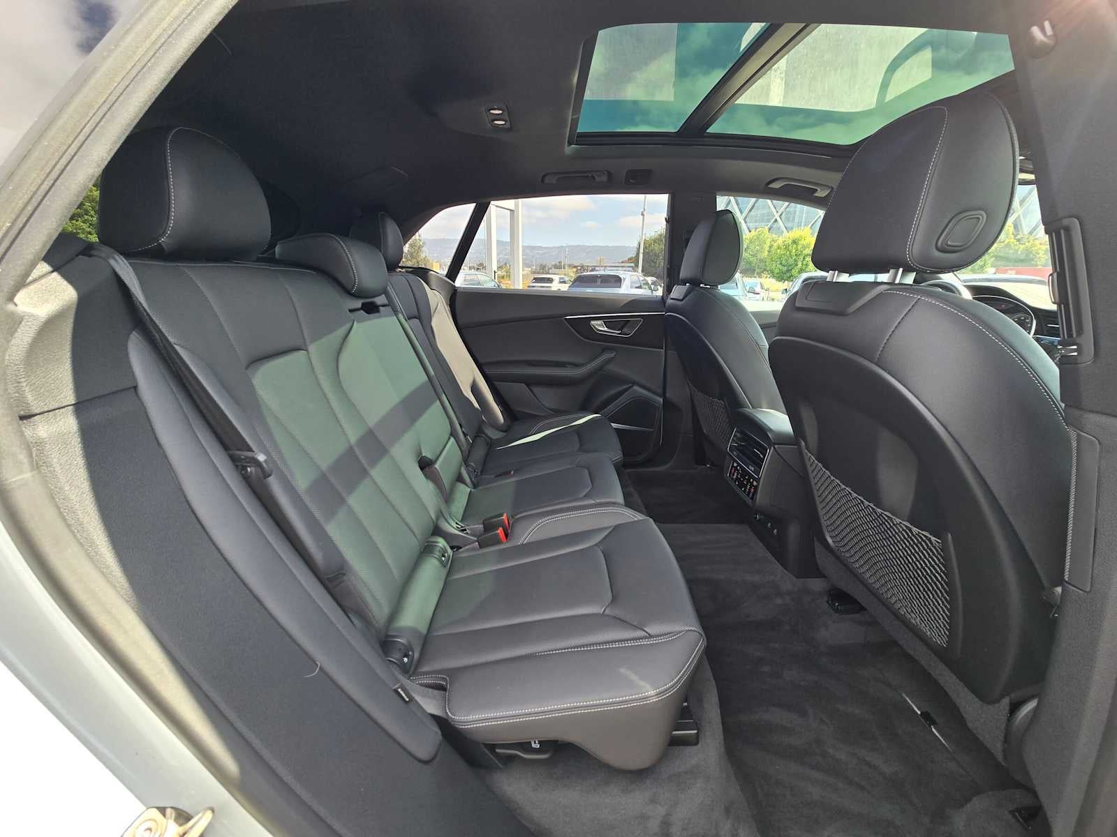 2025 Audi Q8 Premium Plus