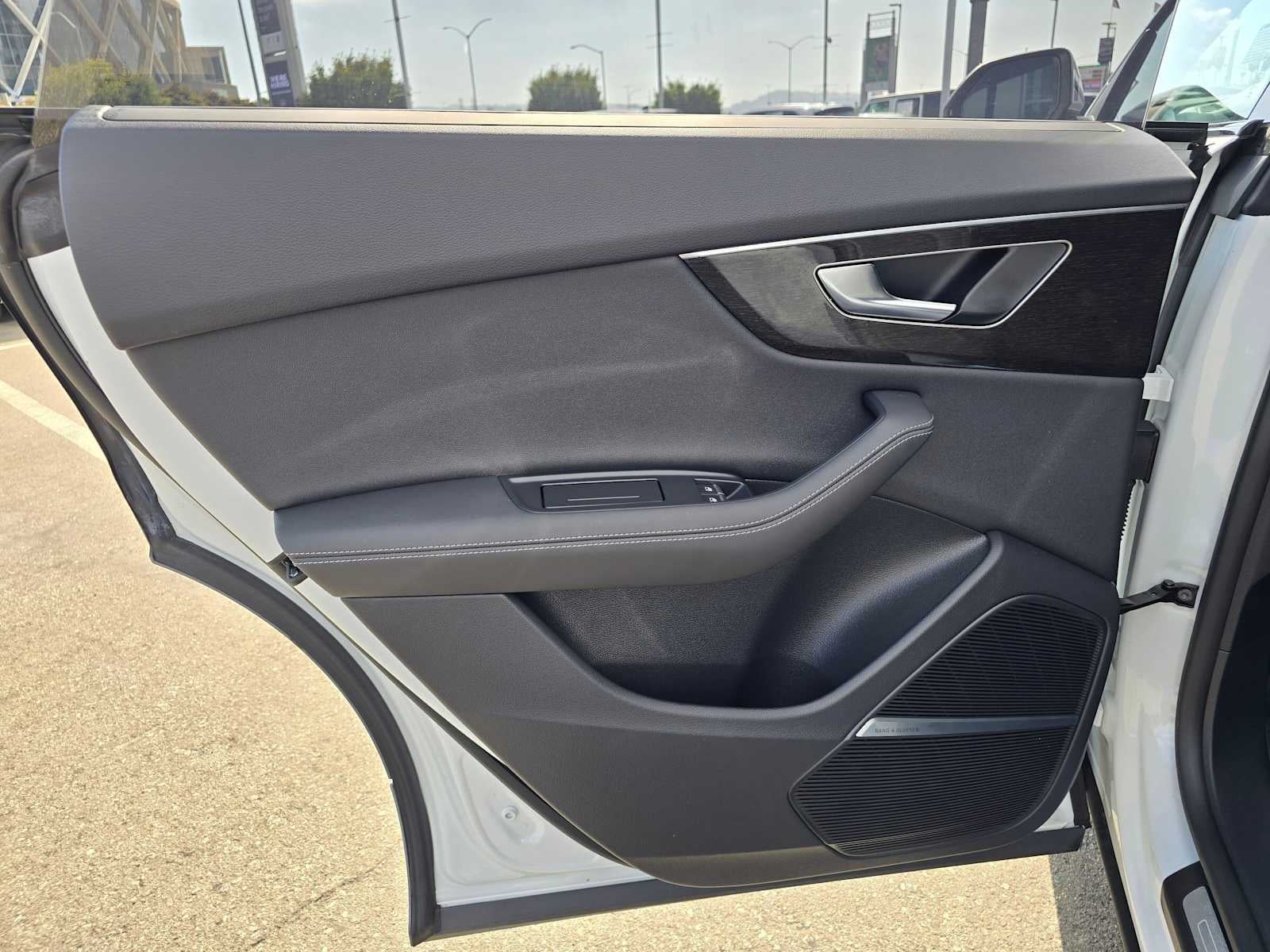 2025 Audi Q8 Premium Plus