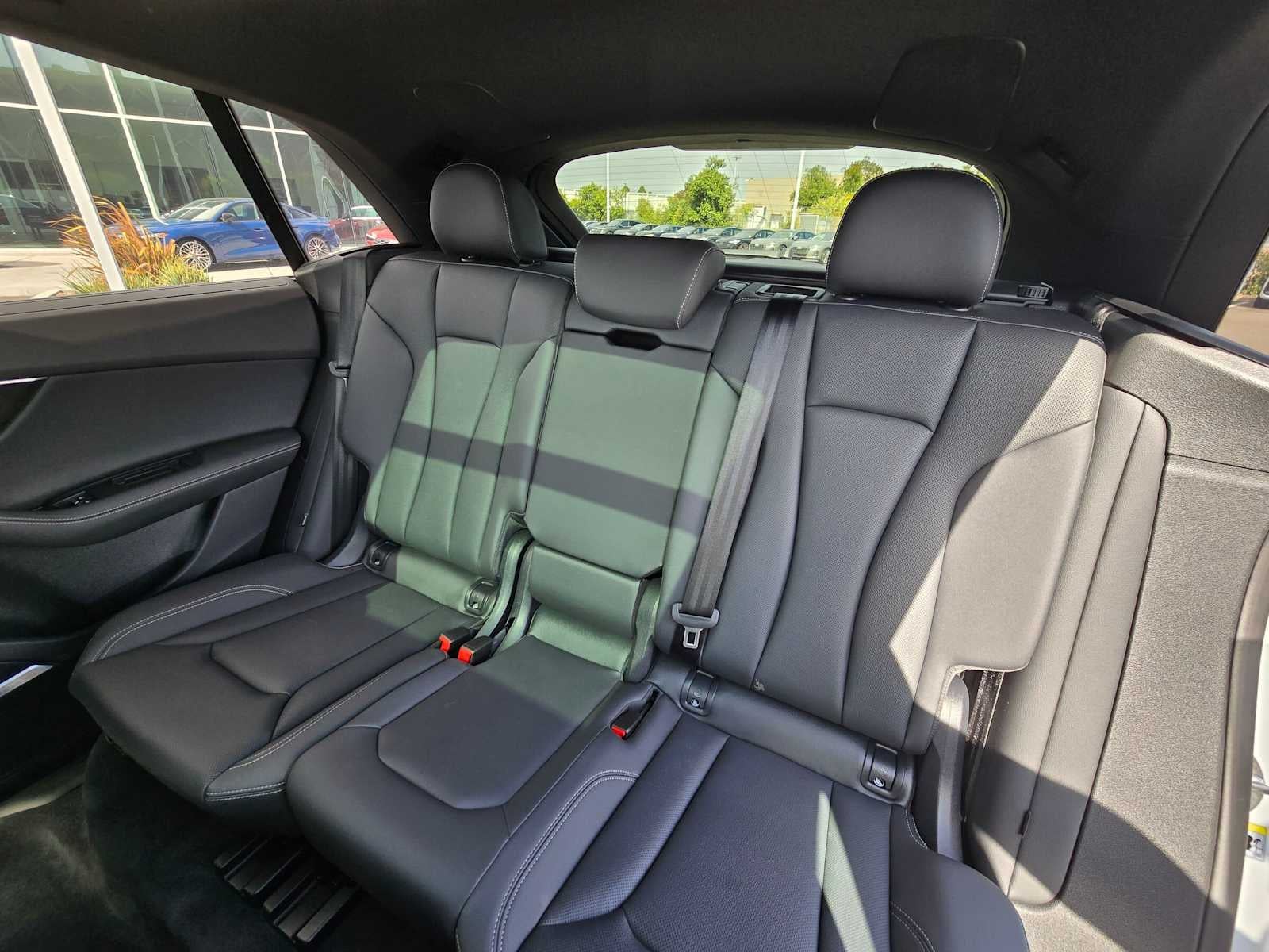 2025 Audi Q8 Premium Plus