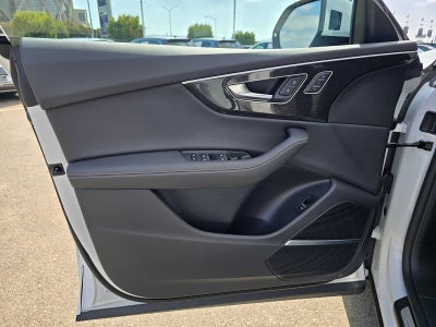 2025 Audi Q8 Premium Plus