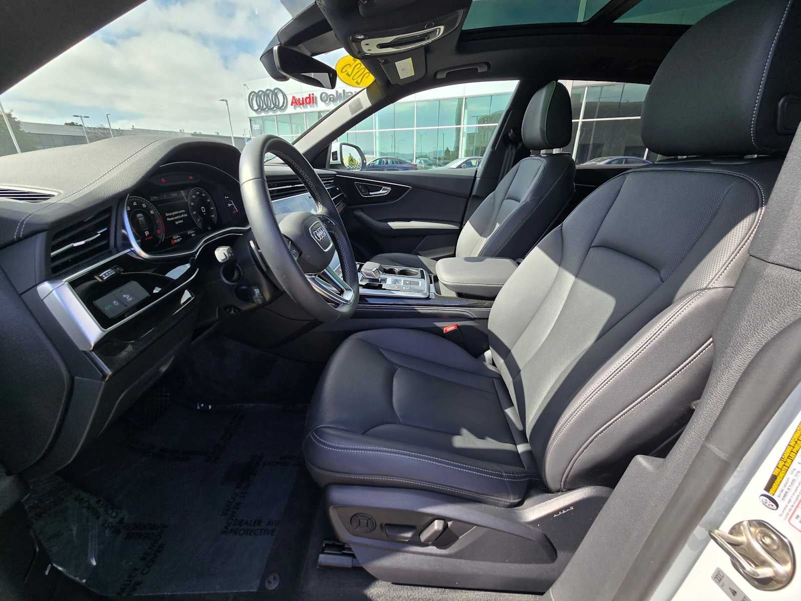 2025 Audi Q8 Premium Plus