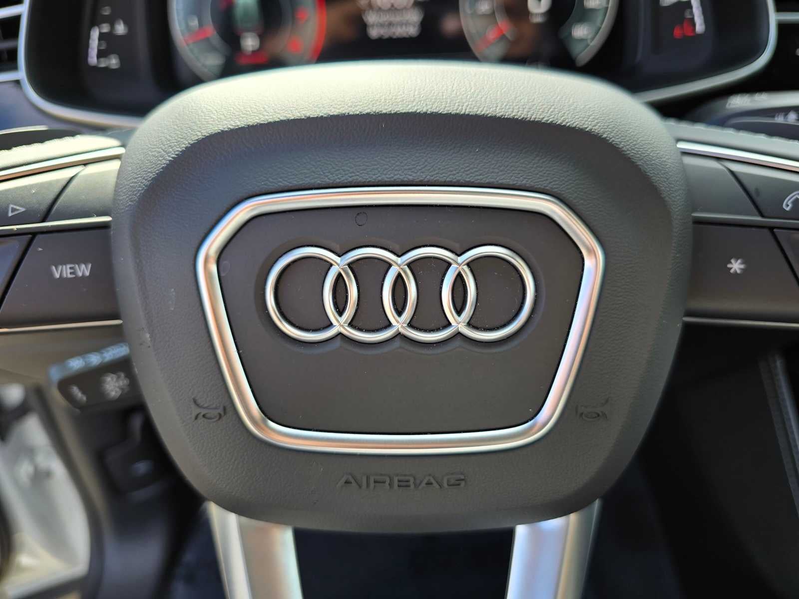 2025 Audi Q8 Premium Plus