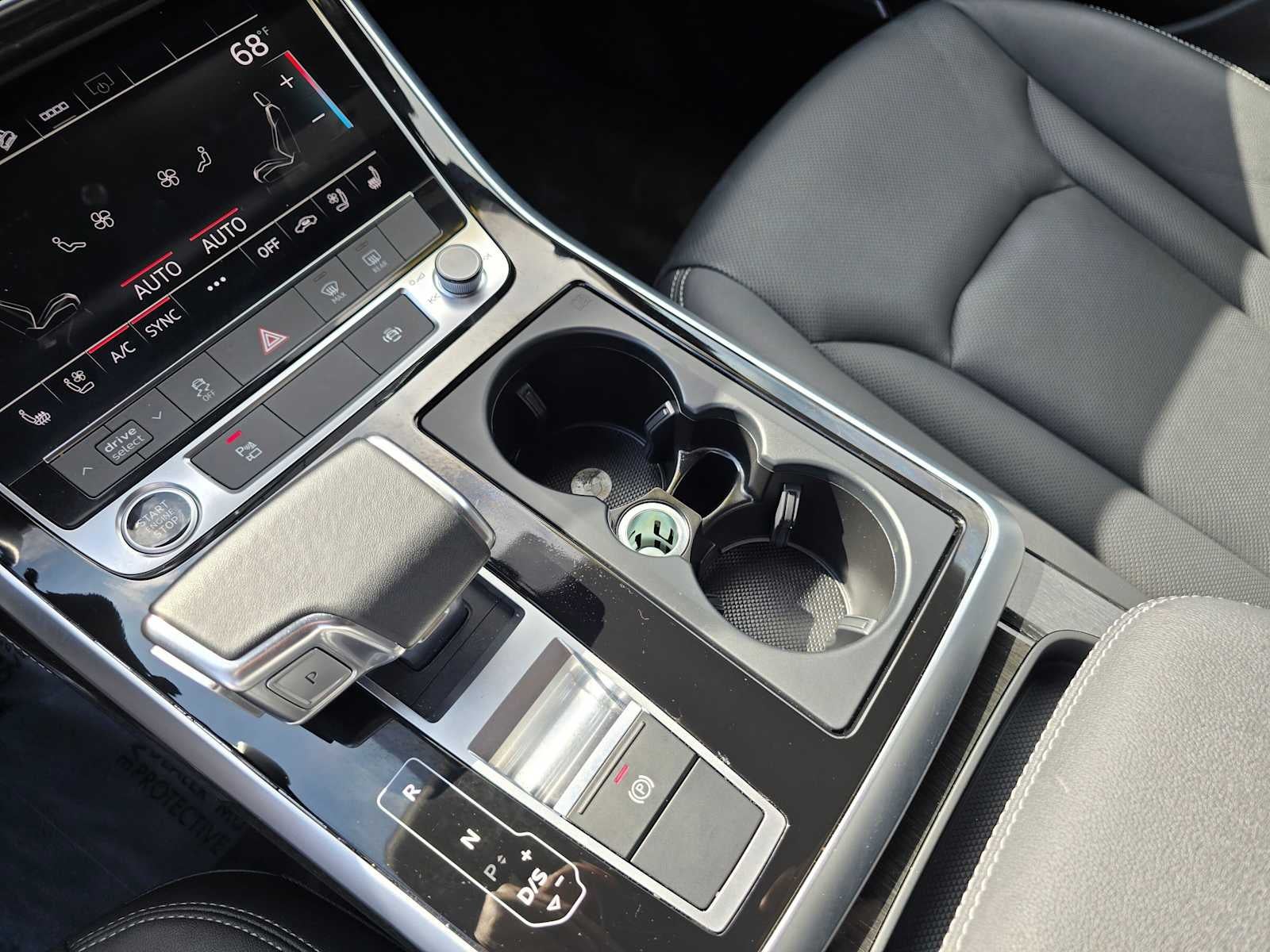 2025 Audi Q8 Premium Plus