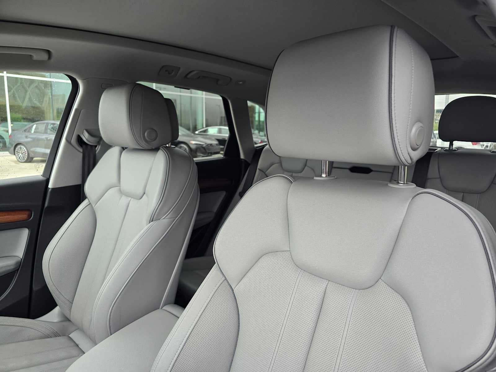 2023 Audi Q5 S line Prestige