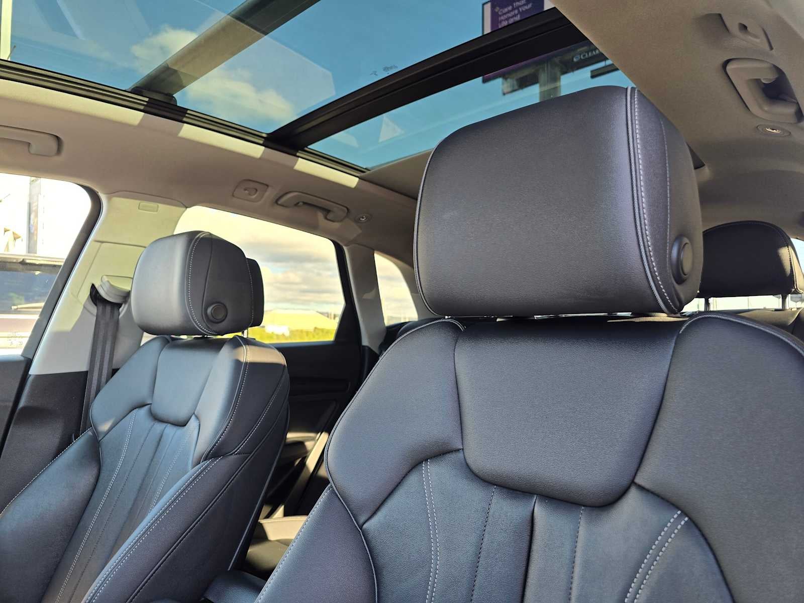 2025 Audi Q5 S line Premium