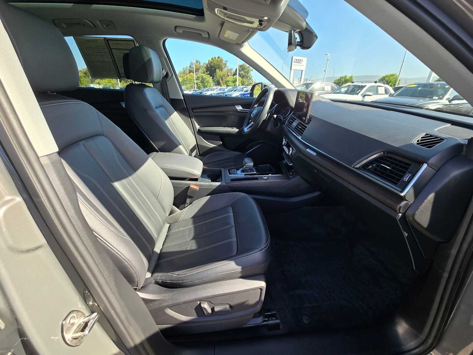 2023 Audi Q5 S line Premium