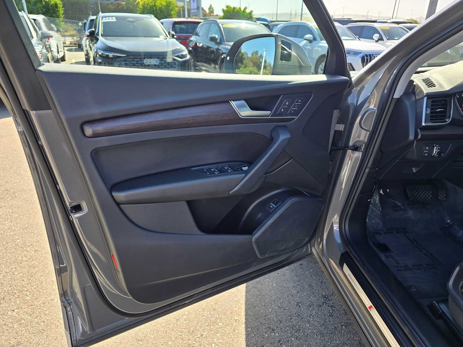 2023 Audi Q5 S line Premium