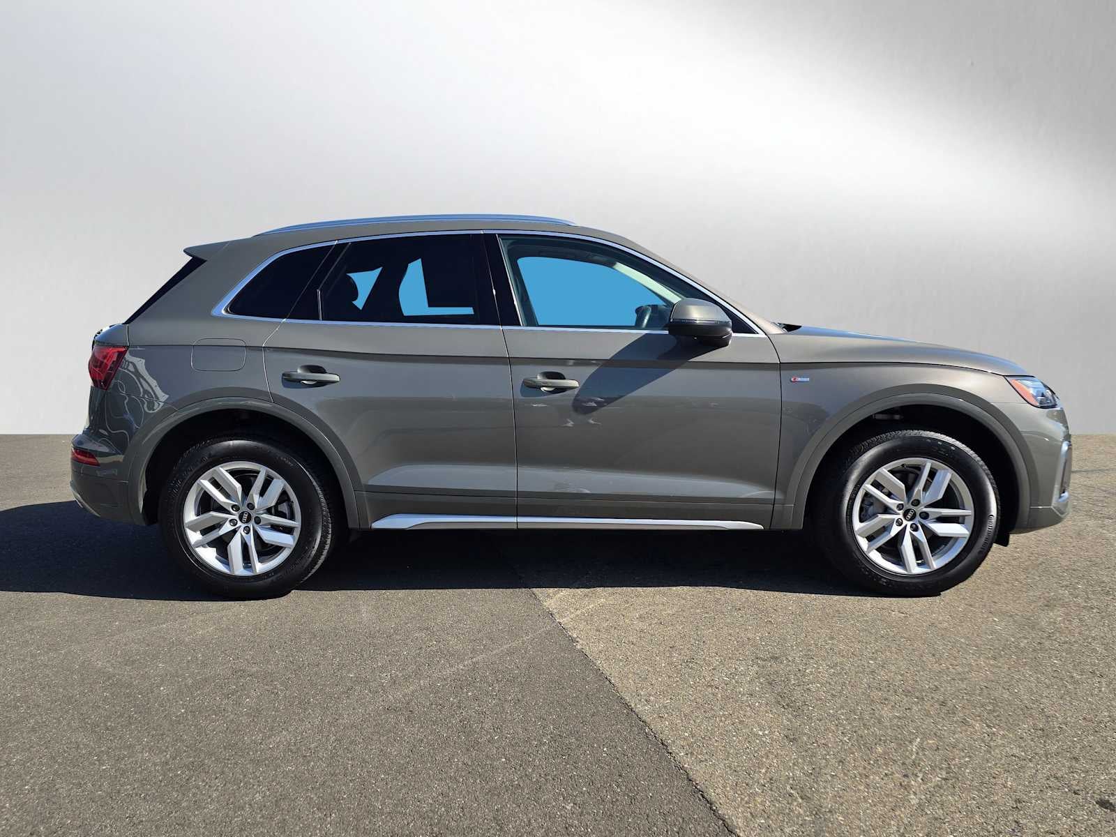 2023 Audi Q5 S line Premium