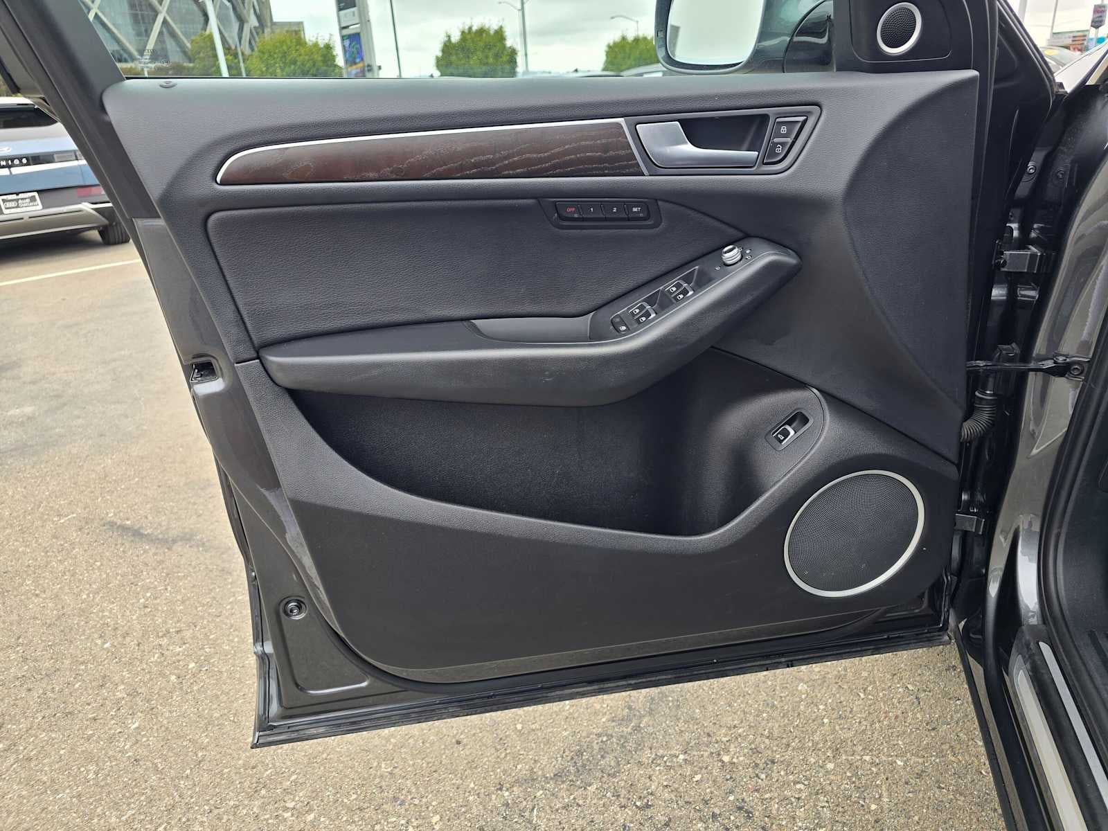 2016 Audi Q5 Premium Plus
