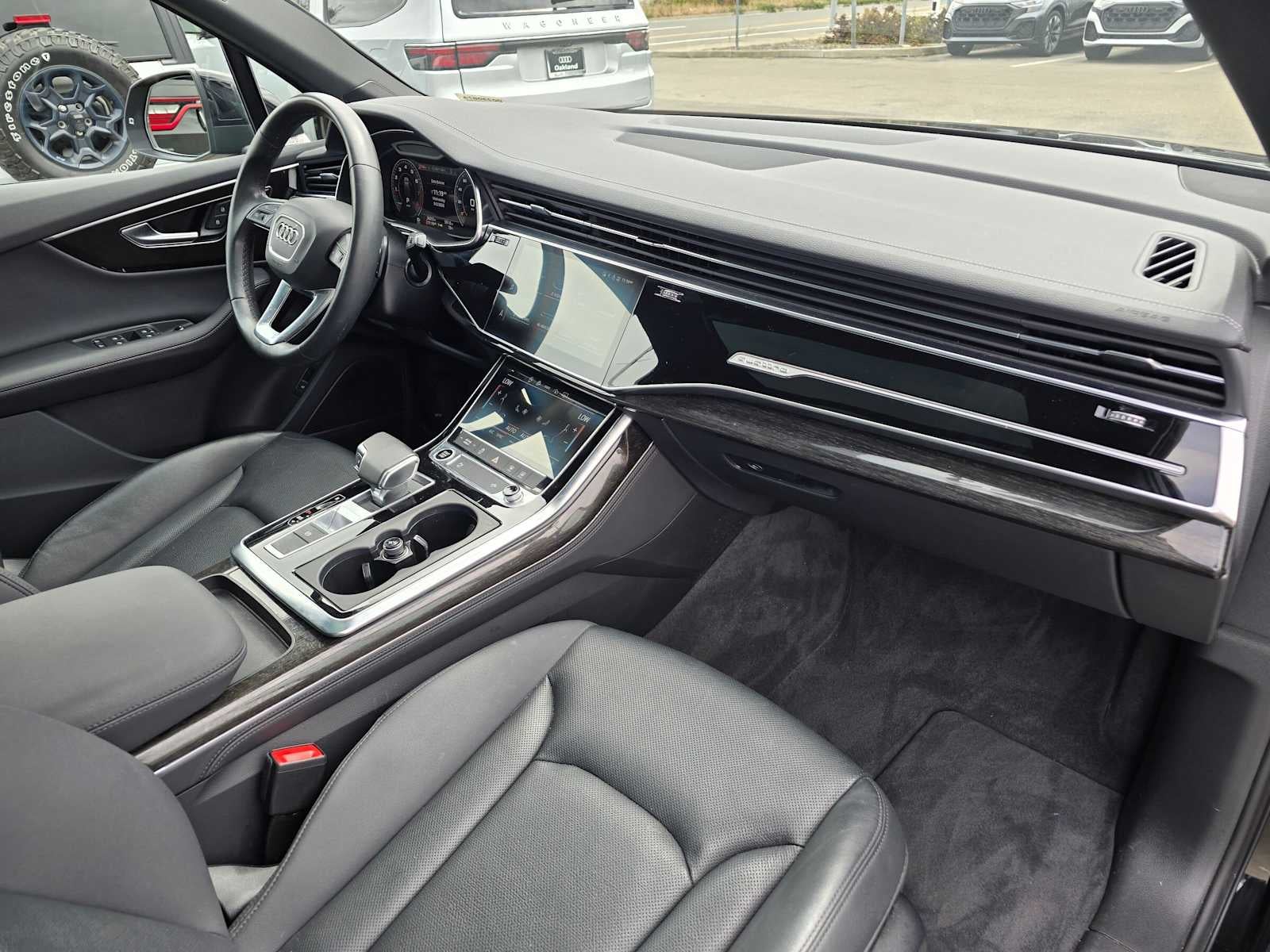 2023 Audi Q7 Premium Plus