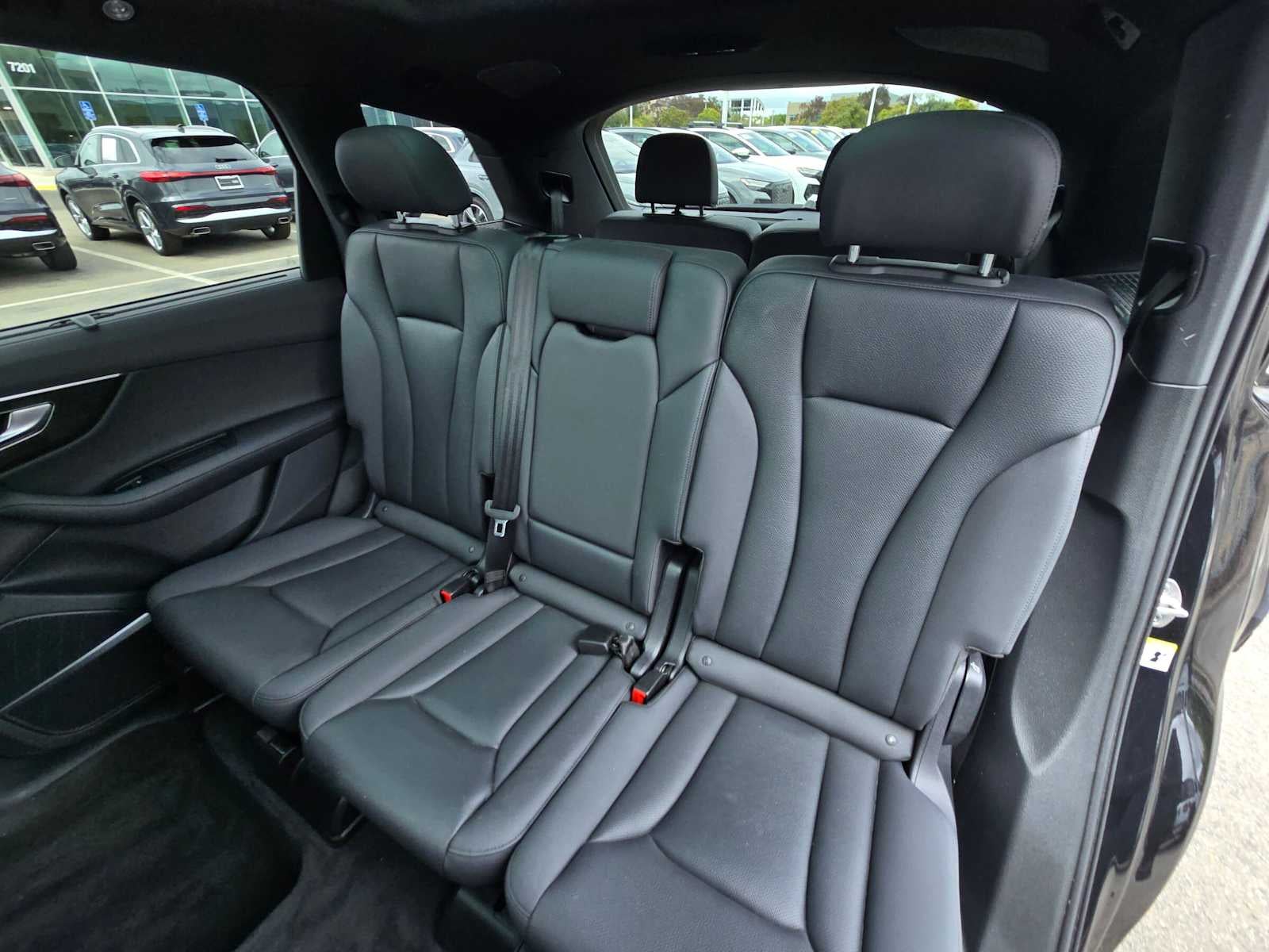 2023 Audi Q7 Premium Plus