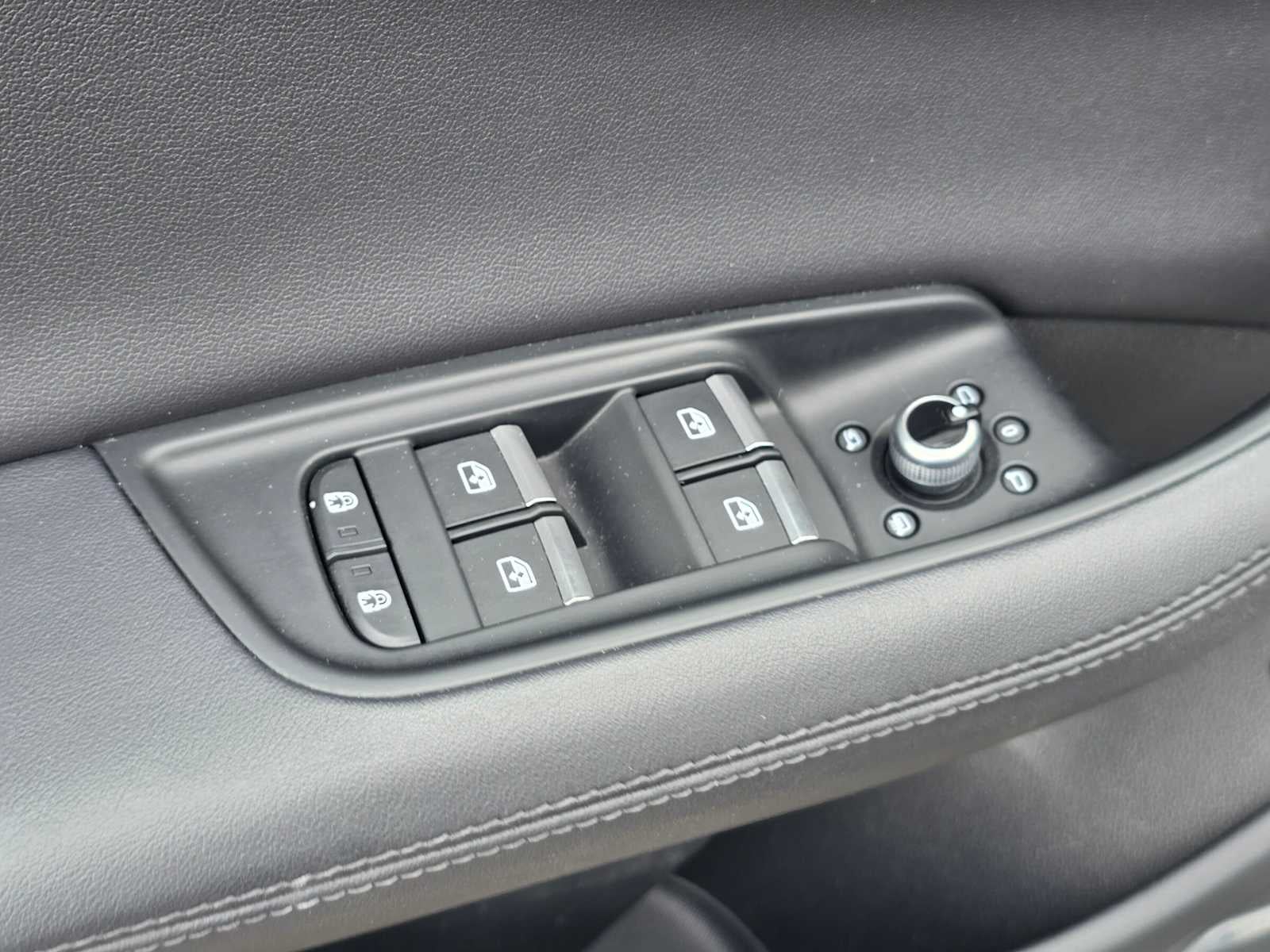 2023 Audi Q7 Premium Plus