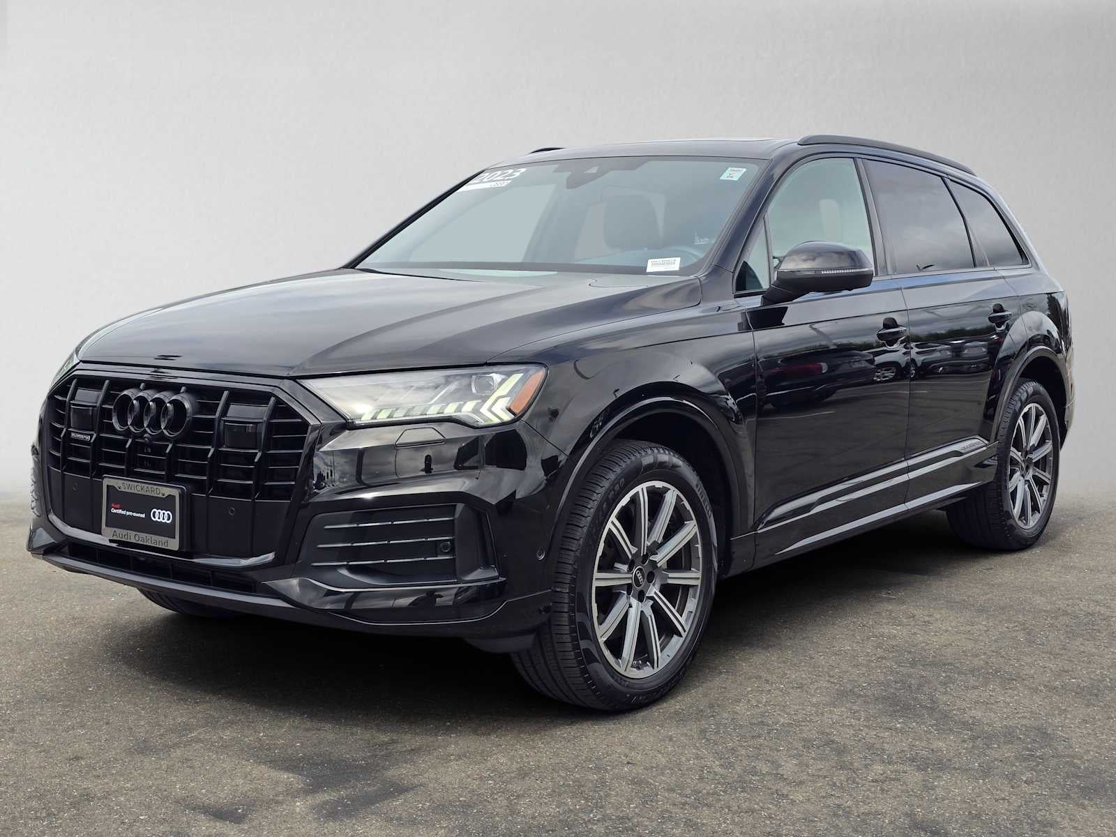2023 Audi Q7 Premium Plus
