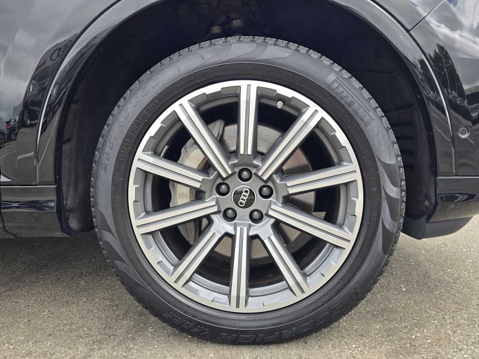2023 Audi Q7 Premium Plus