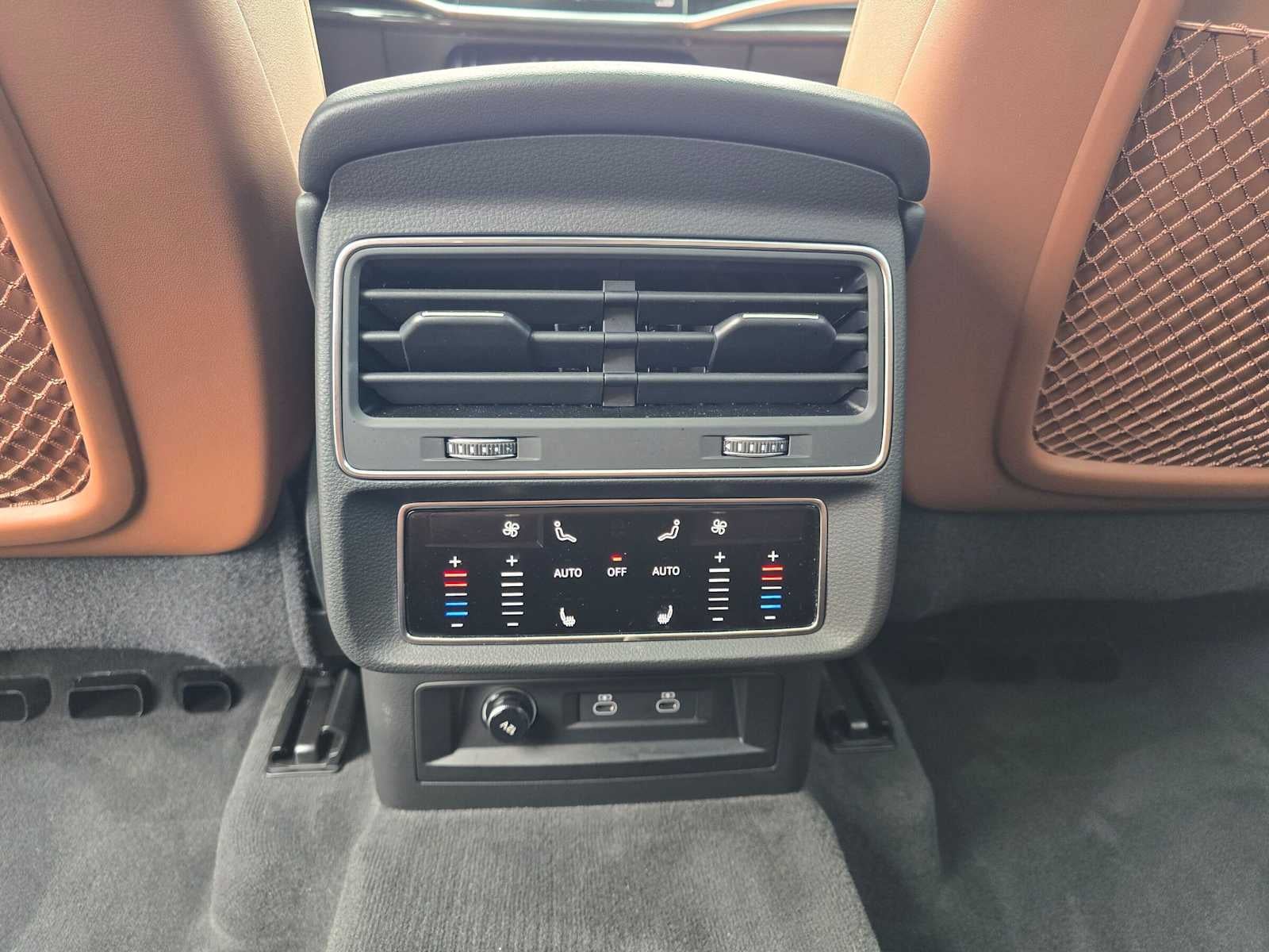 2023 Audi Q7 Premium Plus