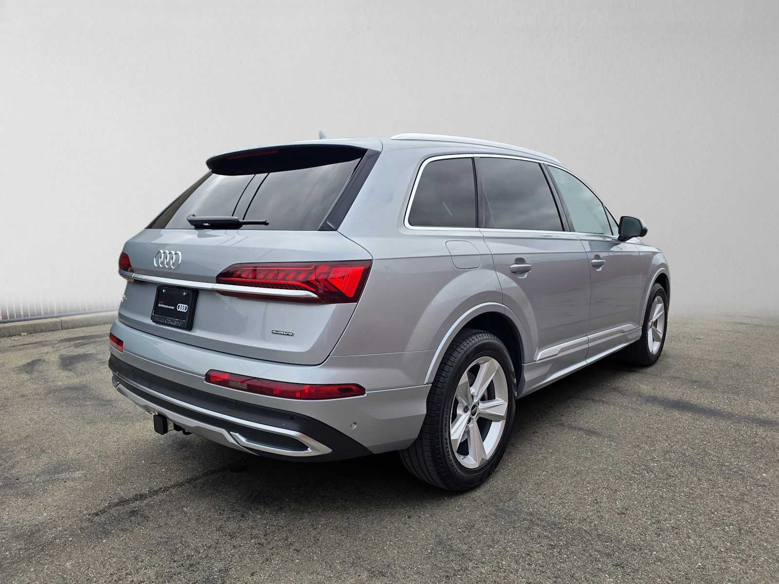 2023 Audi Q7 Premium Plus