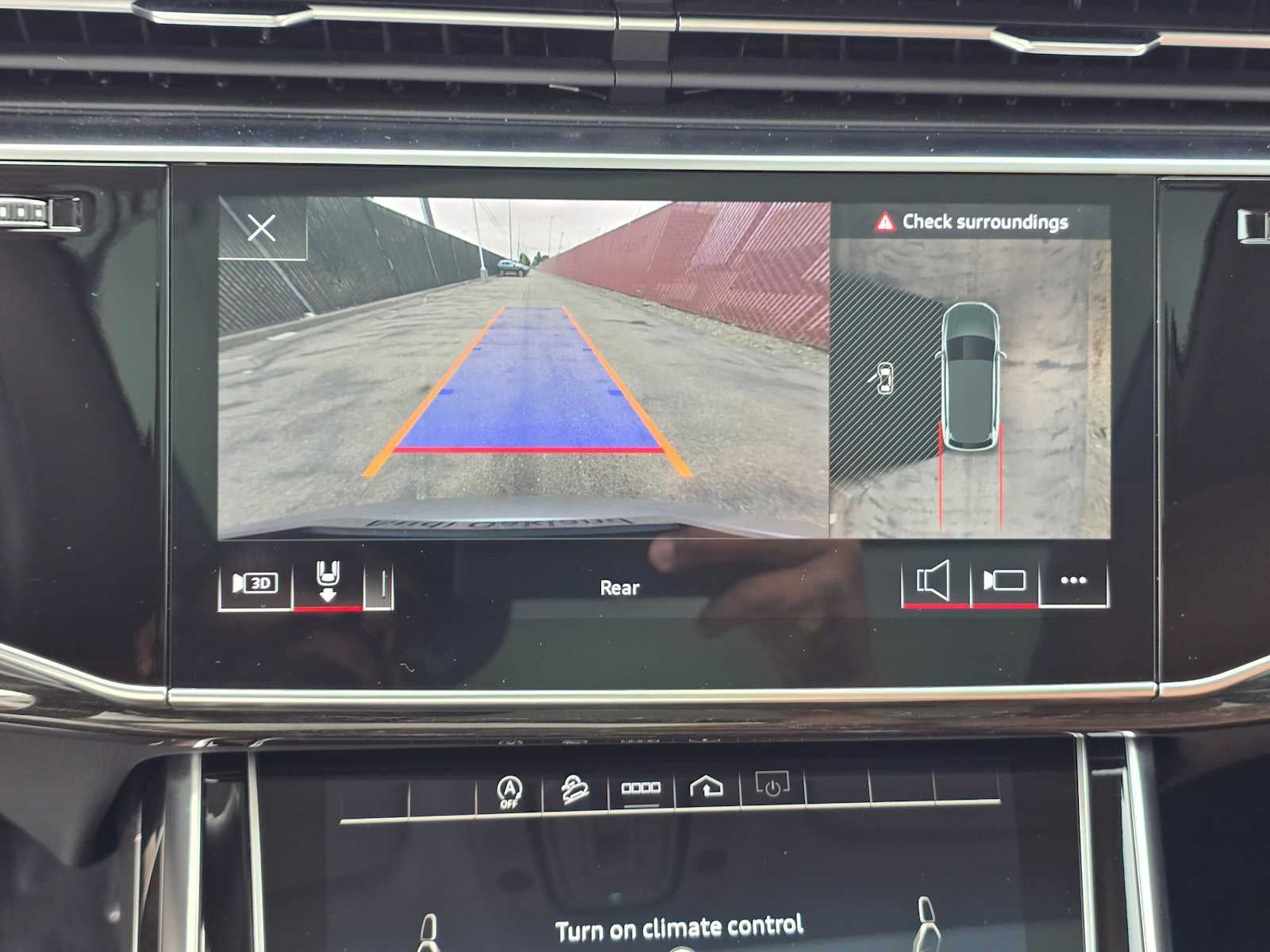 2023 Audi Q7 Premium Plus