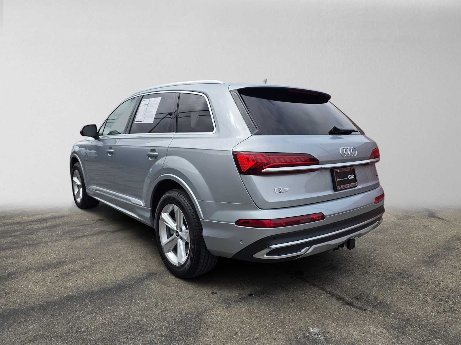 2023 Audi Q7 Premium Plus