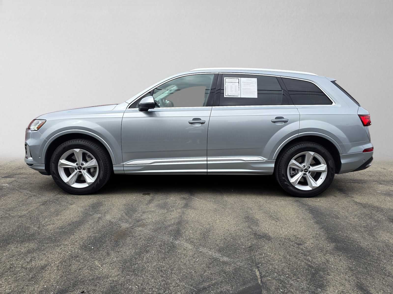 2023 Audi Q7 Premium Plus