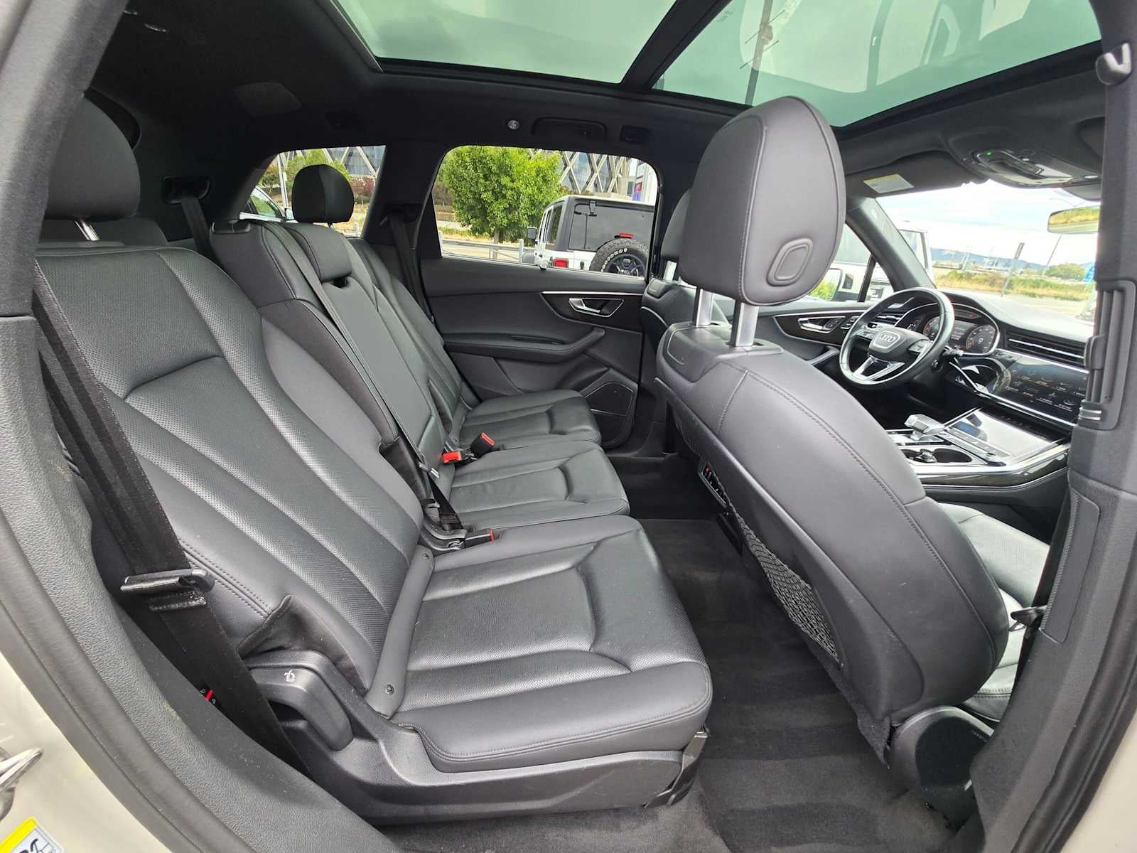 2023 Audi Q7 Premium Plus