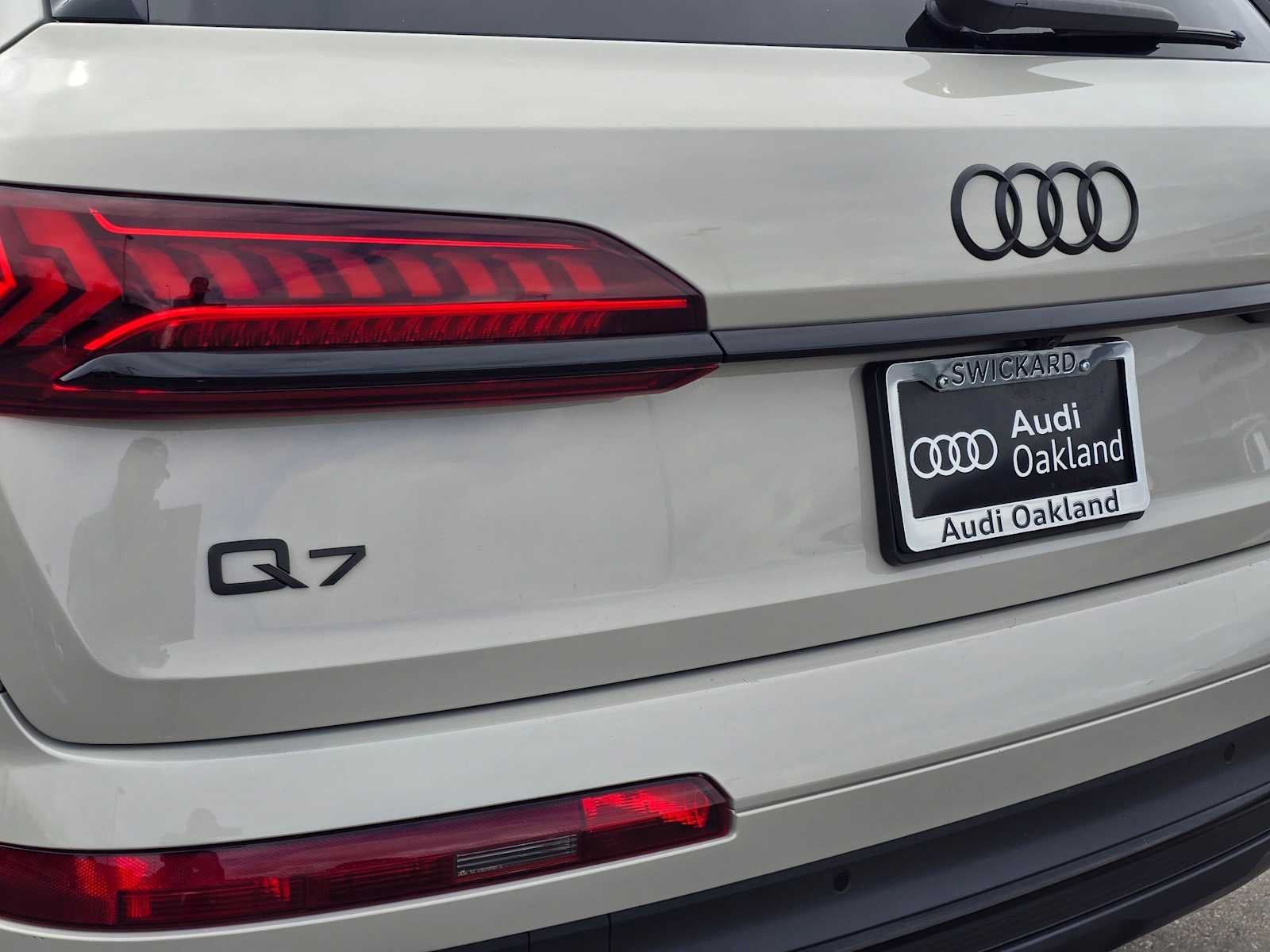2023 Audi Q7 Premium Plus