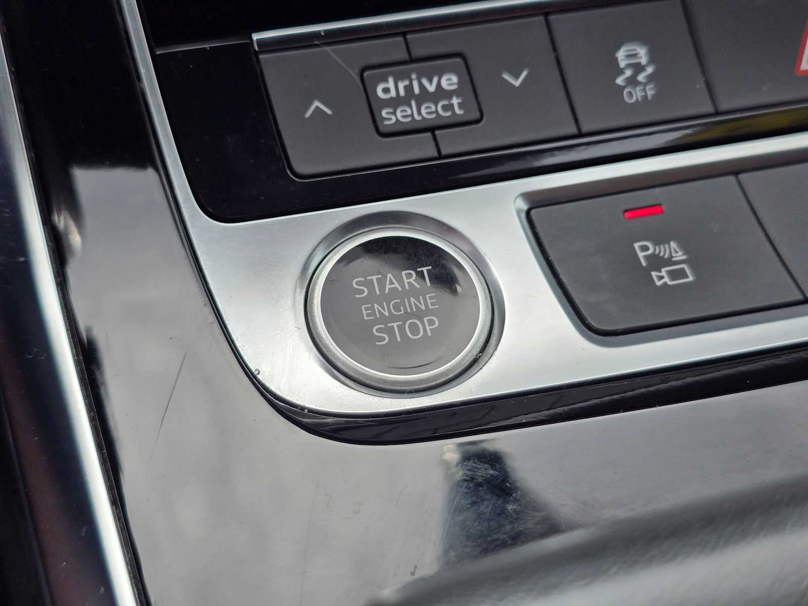 2023 Audi Q7 Premium Plus