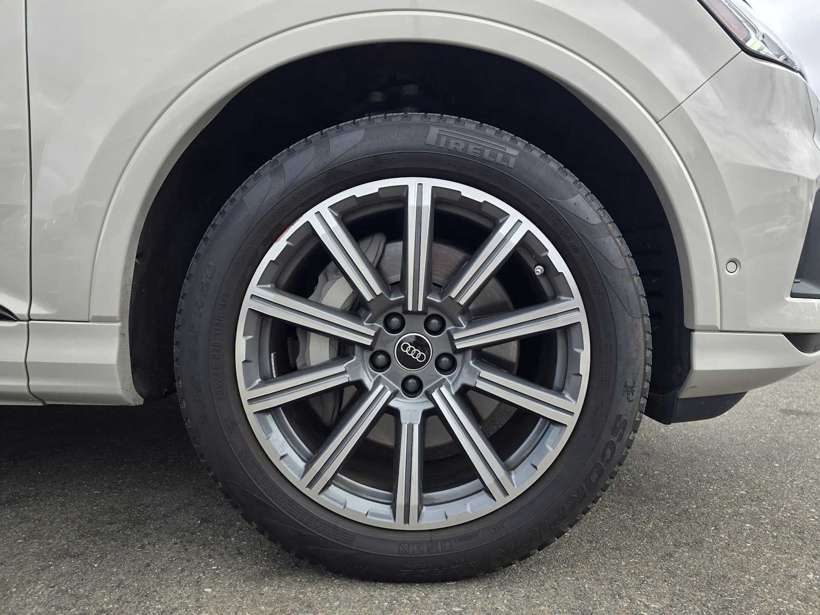 2023 Audi Q7 Premium Plus