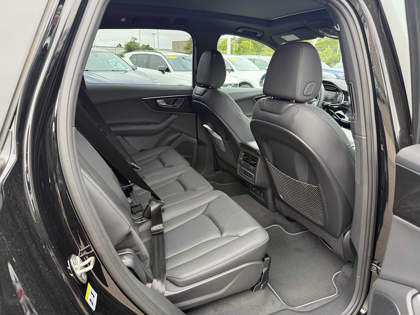 2025 Audi Q7 Premium Plus