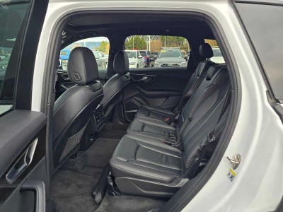 2025 Audi Q7 Premium Plus